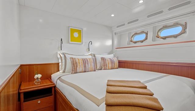 ARCHIPELAGO yacht for sale 19