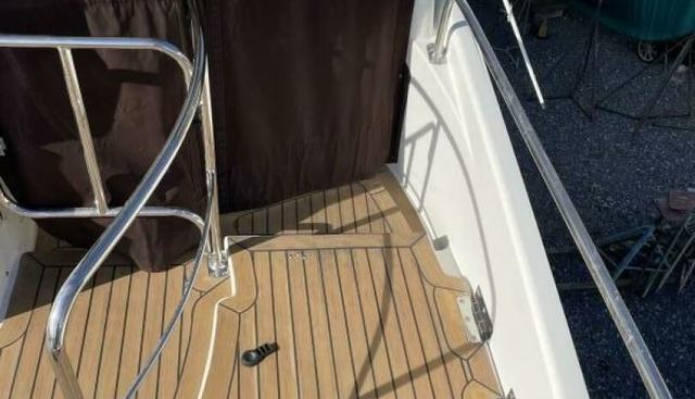 PISCO SOUR yacht for sale 39