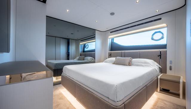 Together yacht for sale 17