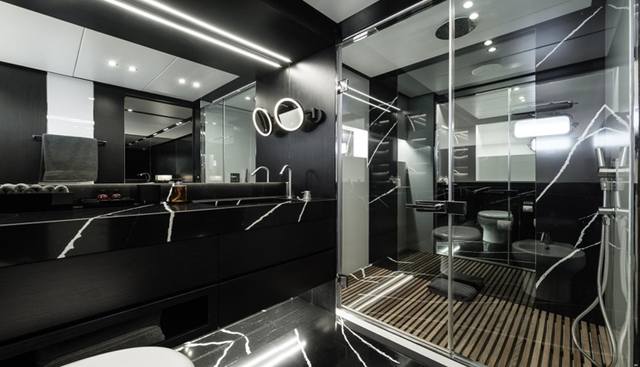 R23 yacht for sale 24