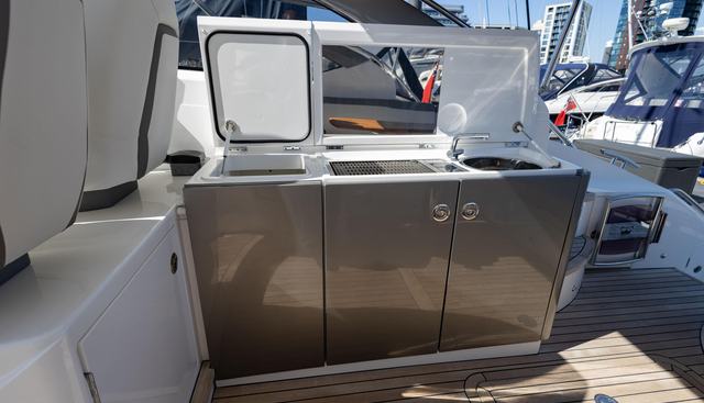 Capricho yacht for sale 12