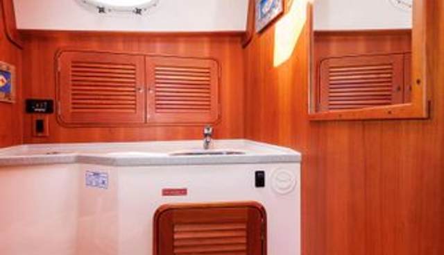 Ruckus yacht for sale 32