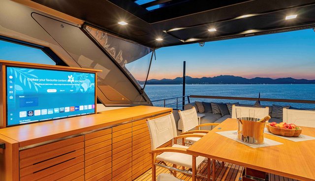 FIREFLY yacht for sale 29