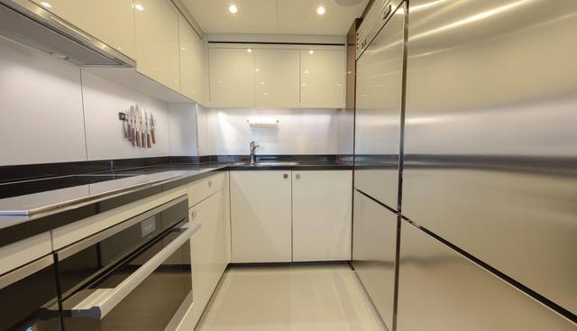 REUNION yacht for sale 47