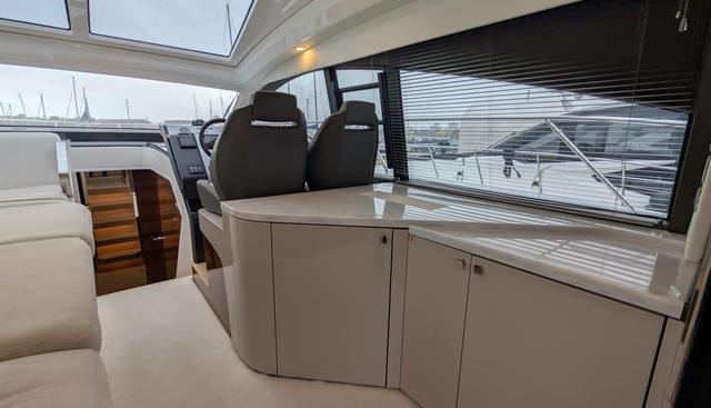 Tender Garage & Hi/Lo Swimplatform yacht for sale 40