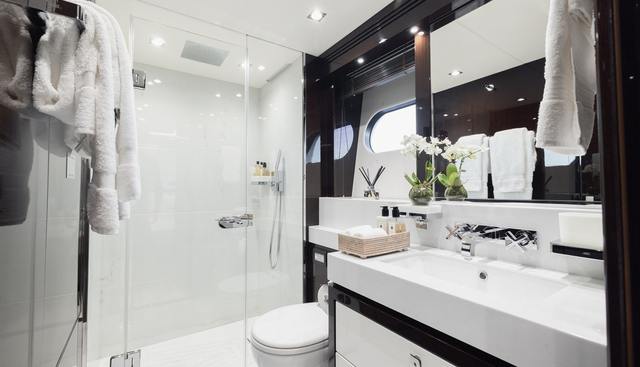 King Power yacht for sale 23