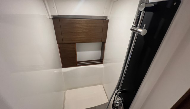 White Pearl yacht for sale 28