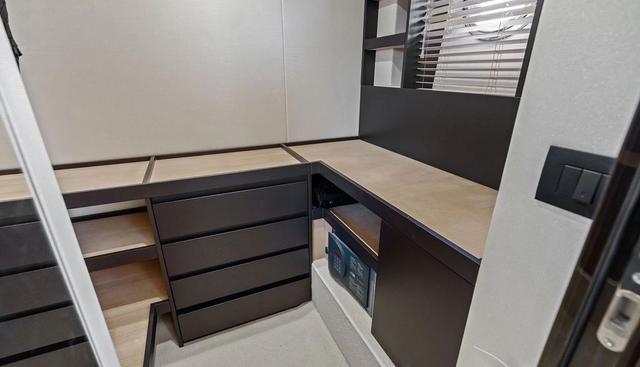 Villaggio yacht for sale 32