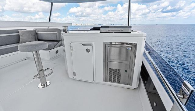 Triple T yacht for sale 29