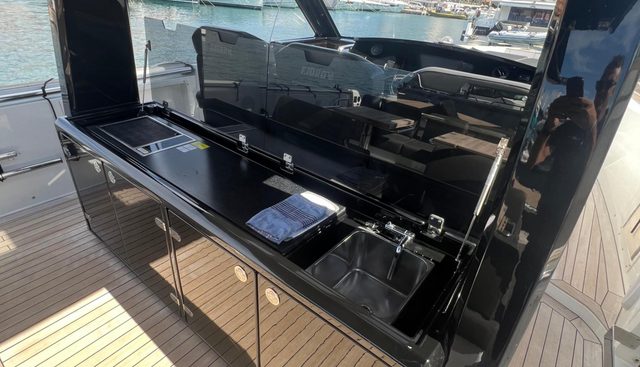 DAYDREAMZ yacht for sale 14