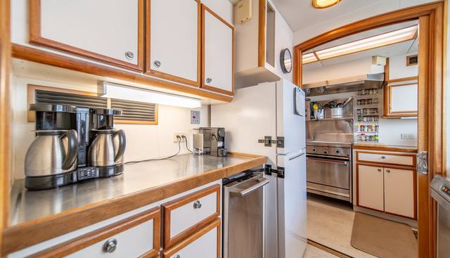 Escape Of London yacht for sale 19