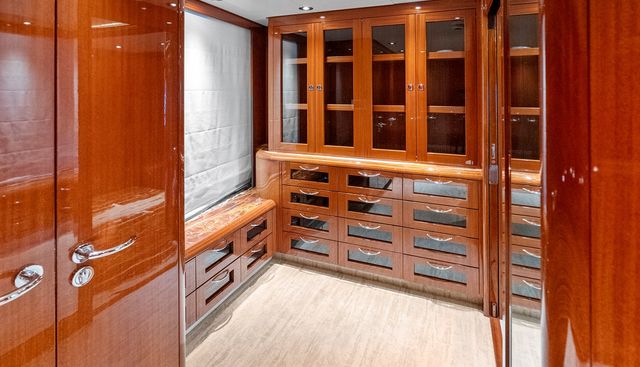 Amica Mea yacht for sale 35