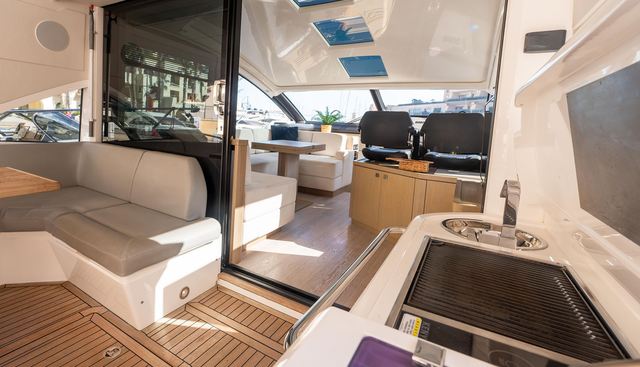 CINQUANTA SETTE yacht for sale 15
