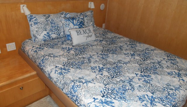 Lucky yacht for sale 33