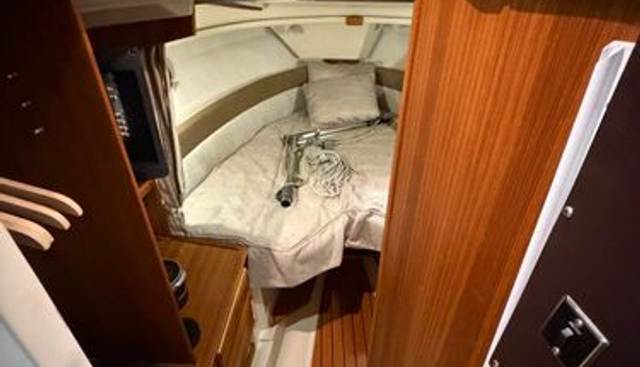 JUNI yacht for sale 22