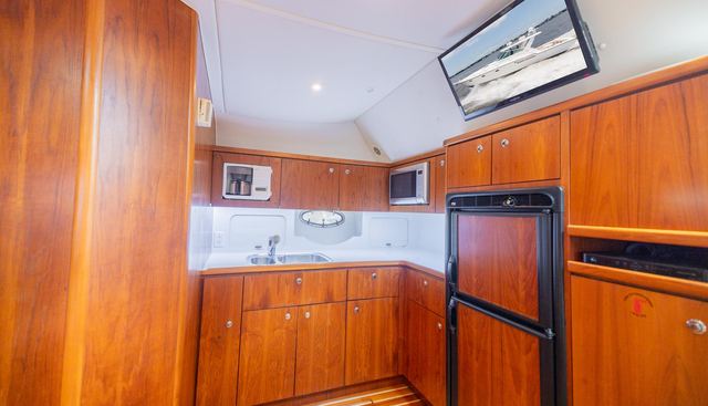 Mar's Bar yacht for sale 18