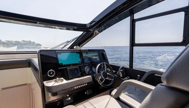 PREDATOR 55 yacht for sale 20