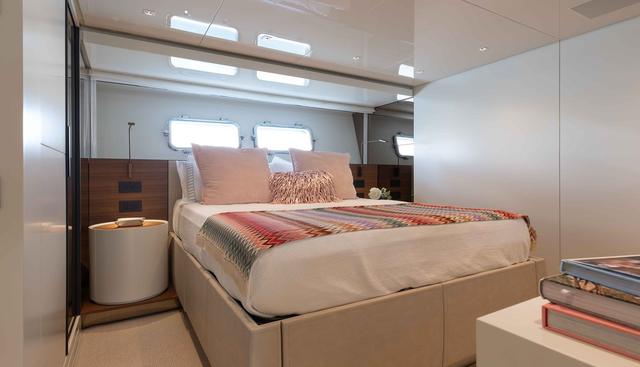 CHAMELEON yacht for sale 54