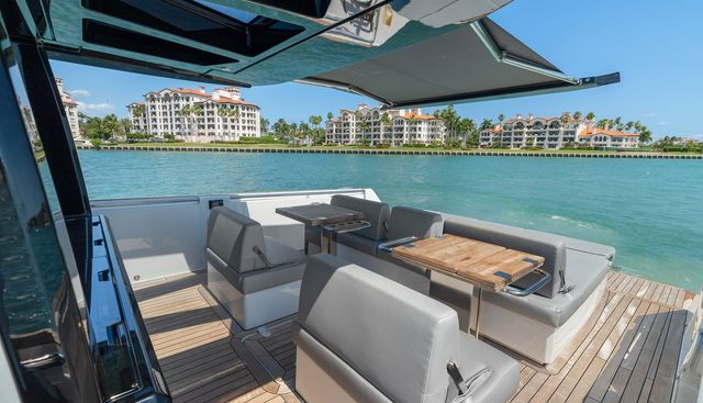 HINJUICE yacht for sale 22