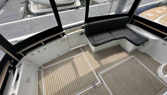 Roma yacht for sale 17