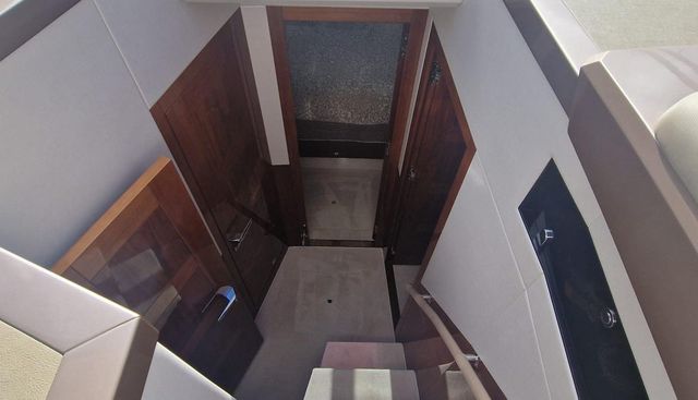 ALOUISE yacht for sale 33