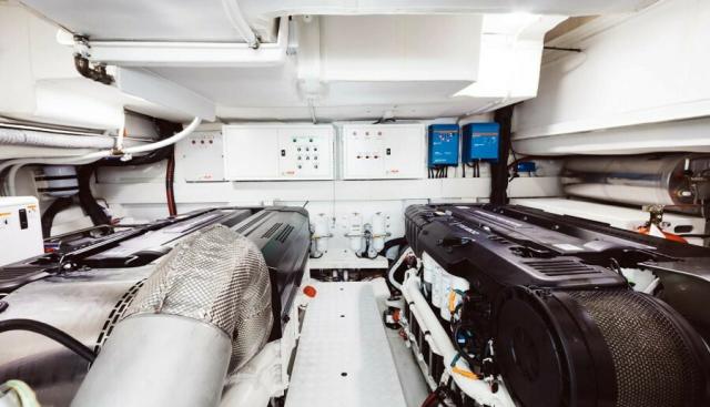 BLUEGAME 62 yacht for sale 27
