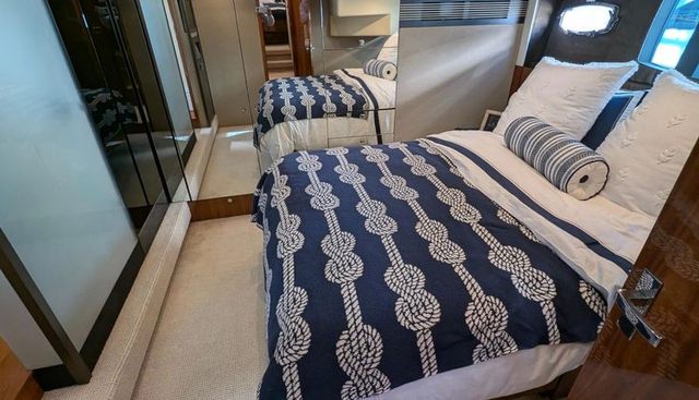 Casa Amigos yacht for sale 42