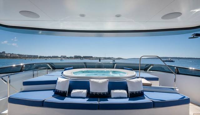 ALULIM yacht for sale 37
