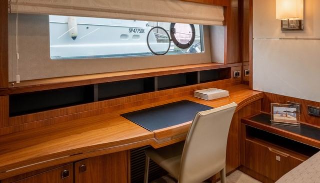 WILDWAVE yacht for sale 35