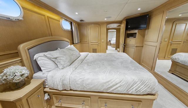 Savoir-faire yacht for sale 33