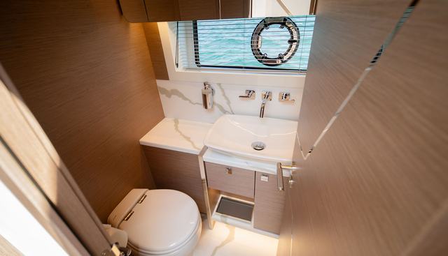SERENITY OF LIVERPOOL yacht for sale 28