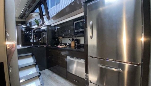 7th Heaven yacht for sale 30