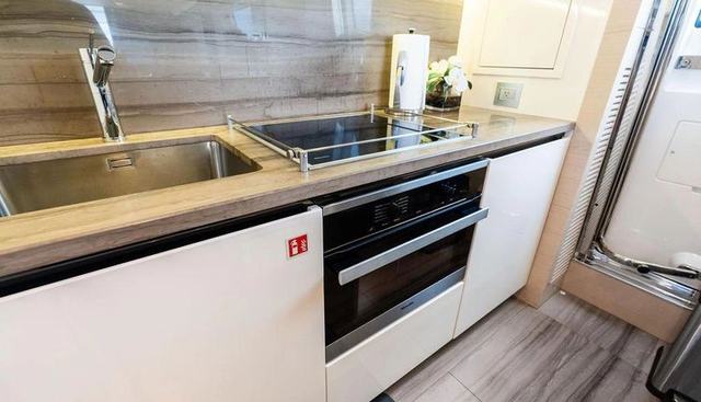 Deep Blue yacht for sale 95