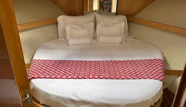 El Caiman yacht for sale 25