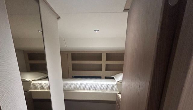 Neo yacht for sale 18