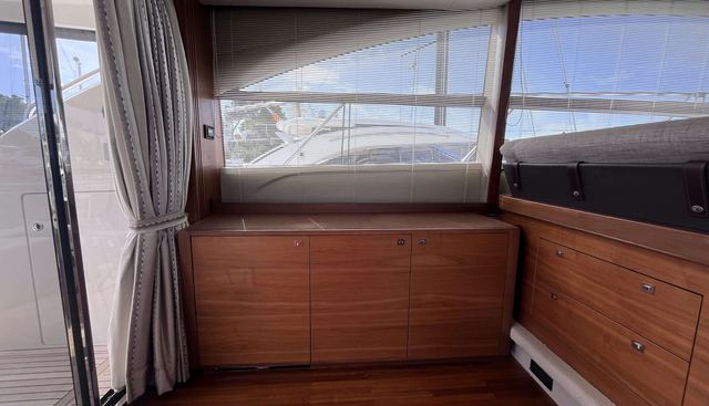 noname yacht for sale 33