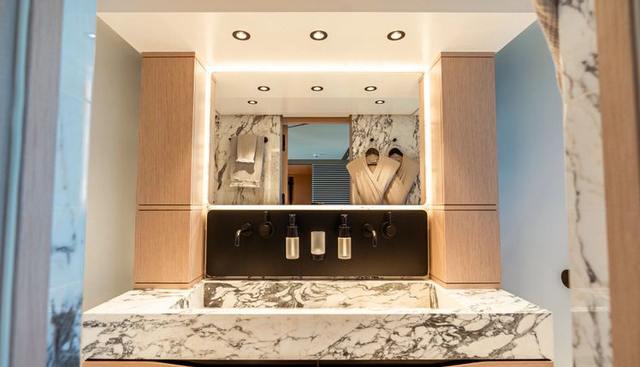 VIVACE yacht for sale 28