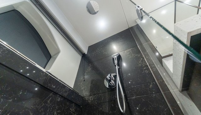 BELLA GEE yacht for sale 38