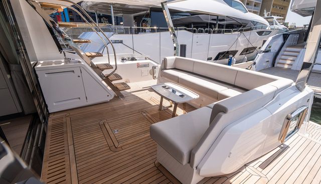 3042568 yacht for sale 24