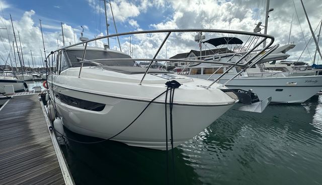 Folly Five yacht for sale 8