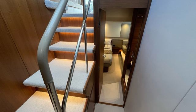 F55 yacht for sale 25