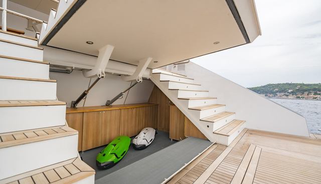 Koru yacht for sale 72