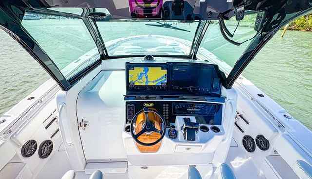 DEALER DEMO yacht for sale 25