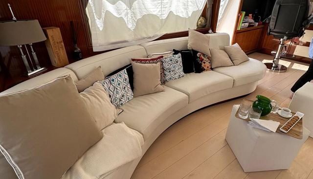 Tecnomar Velvet 90 yacht for sale 15