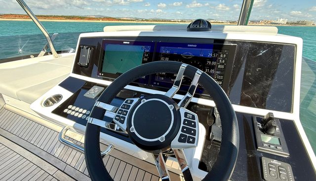 SEVEN yacht for sale 13