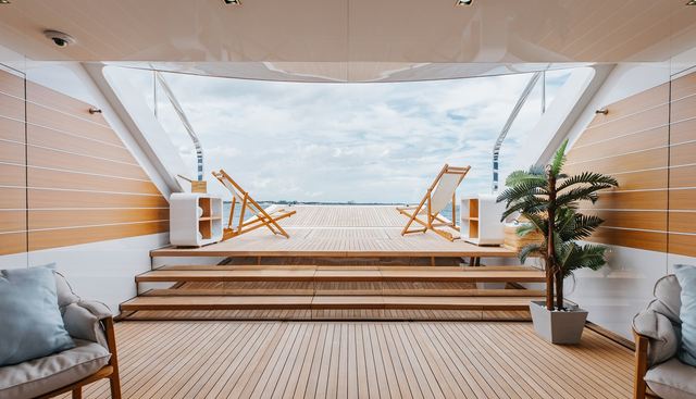 GOLDENEYE yacht for sale 20