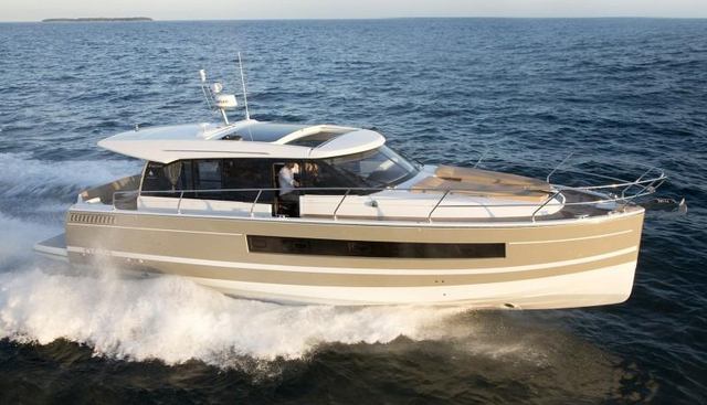 Bee's Knees yacht for sale 2