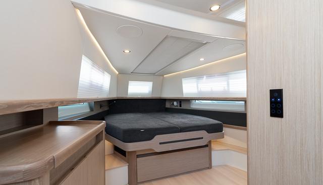HINJUICE yacht for sale 39