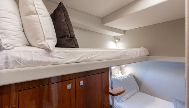HERMOSA yacht for sale 27