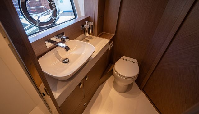 4282555 yacht for sale 40